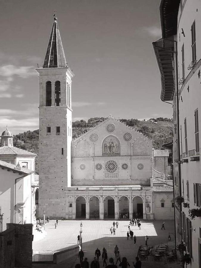 Appartamento Di Via Refini Spoleto Exterior foto